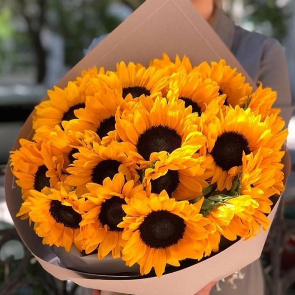 Golden Galore – Precia Flowers