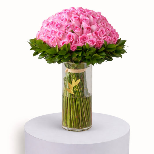 101 Pink Roses In Vase .