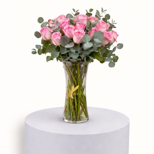 20 Pink Roses In Vase .