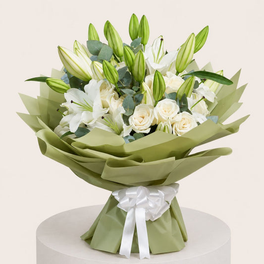 White Wonderful Bouquet .